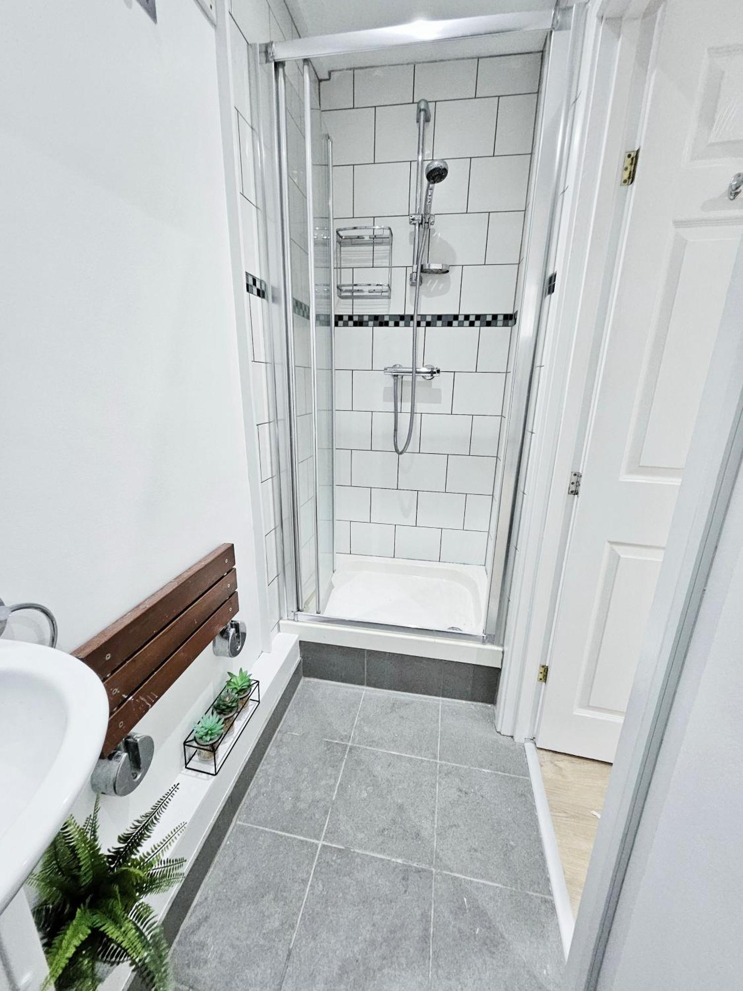 Gdy1 - The Green Dragon Apartment Londen Buitenkant foto